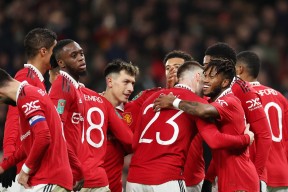 易游体育-曼联主场战胜拜仁慕尼黑，实现逆转(曼联绝杀拜仁慕尼黑)