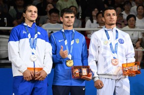 易游体育公司-一场胜利的比赛赢得了观众的掌声！