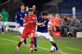 易游体育平台-红军主场大胜德甲劲旅,晋级下一轮是什么